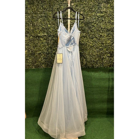 Say Yes to the Prom Juniors' Embroidered Applique Gown | 13/14 Jr - Picture 4 of 4